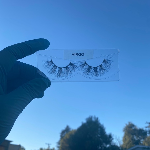 Lashes - Picture 10 of 10